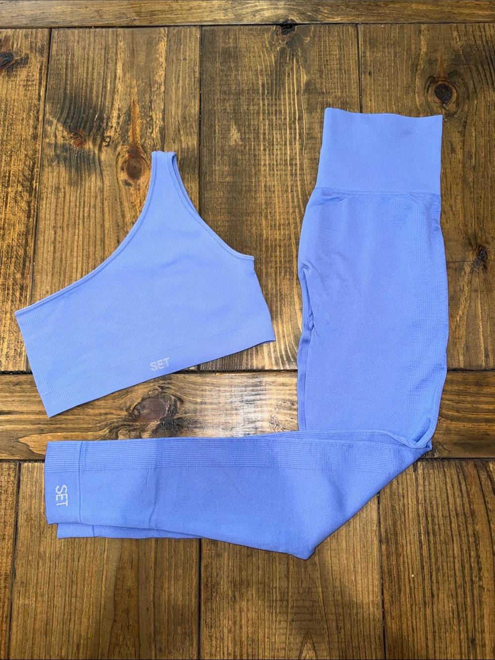 SET Active matching One-Shoulder Bra and Leggings in Periwinkle